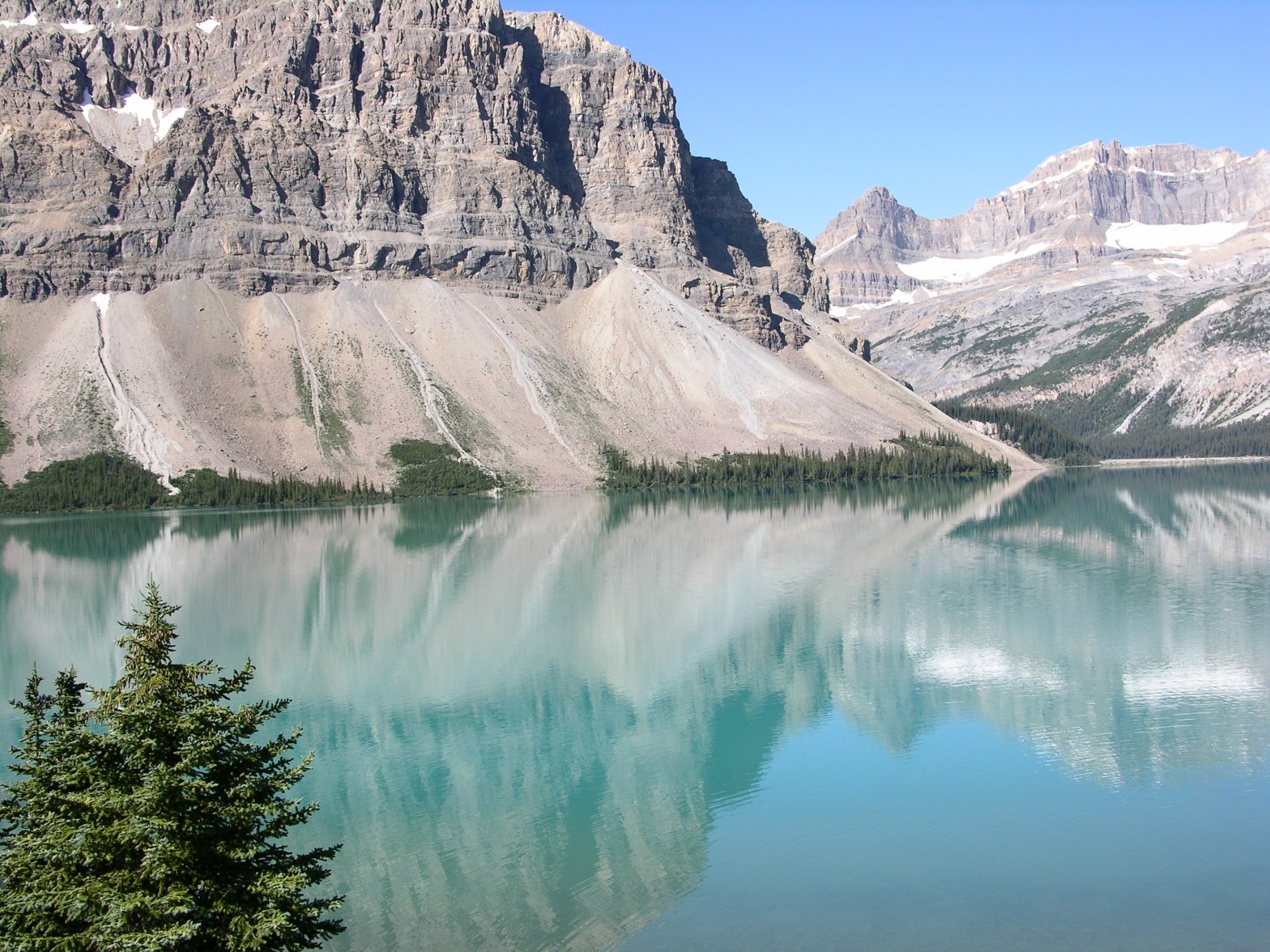 Paean to the Baggage Handler